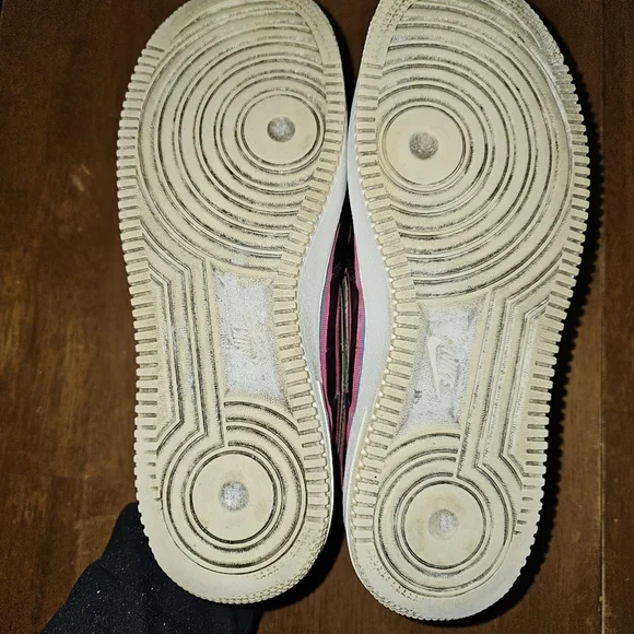 Nike Shoes - Picture 11 of 11